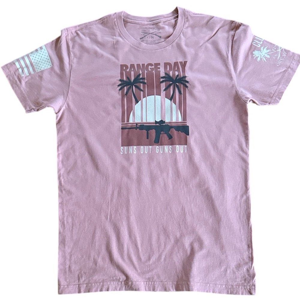 GRUNT STYLE 2022 CLUB MEMBER MENS MEDIUM “RANGE DAY, SUNS OUT GUNS OUT” TSHIRT